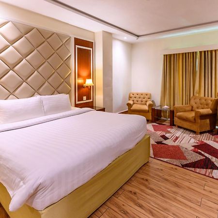 Hotel One Faisalabad Luaran gambar