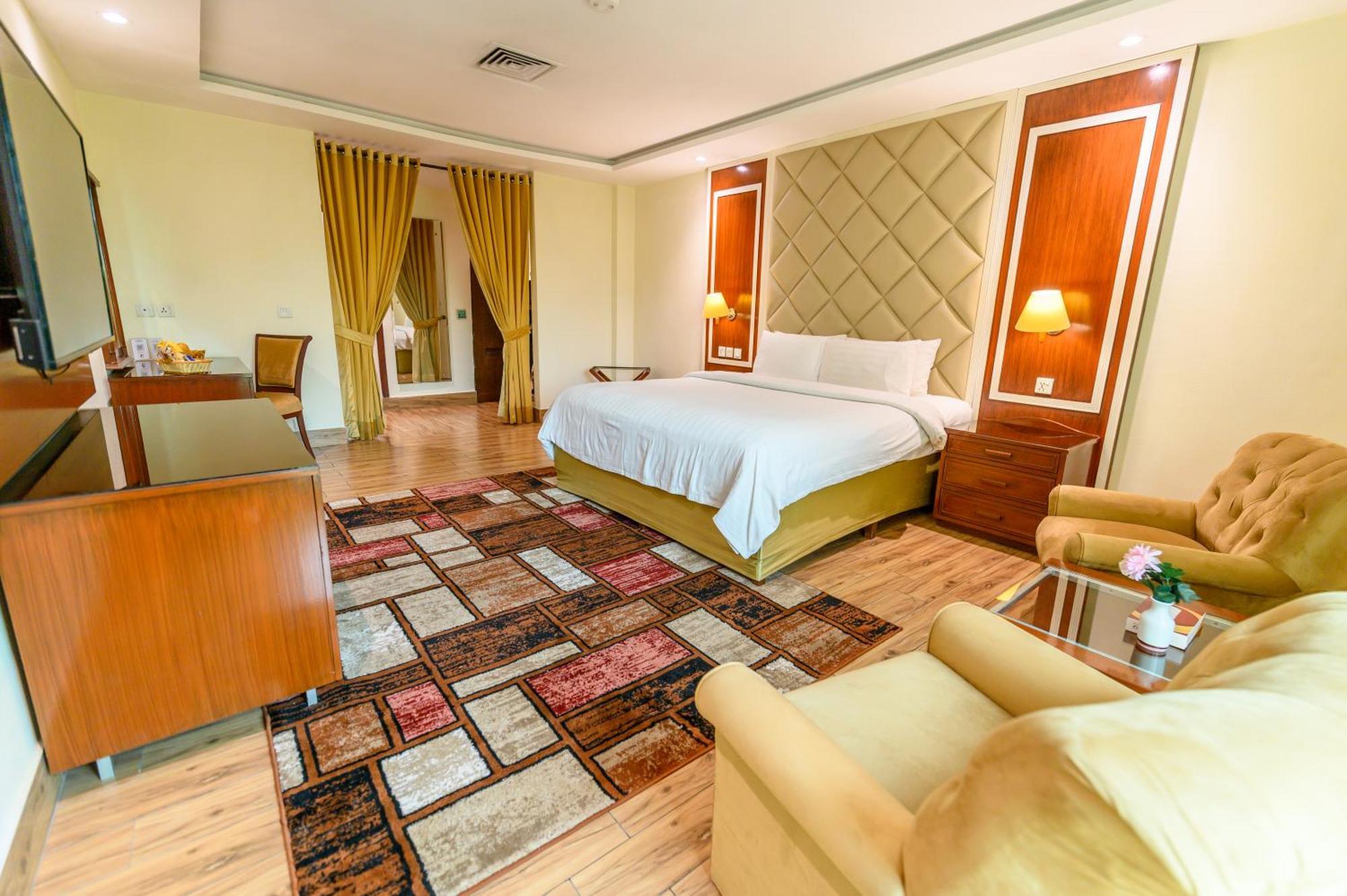 Hotel One Faisalabad Luaran gambar