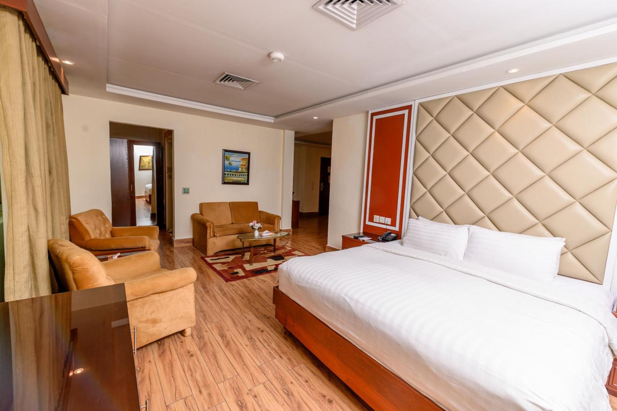 Hotel One Faisalabad Luaran gambar