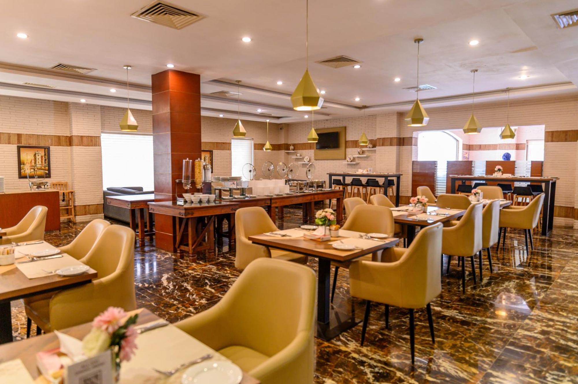 Hotel One Faisalabad Luaran gambar