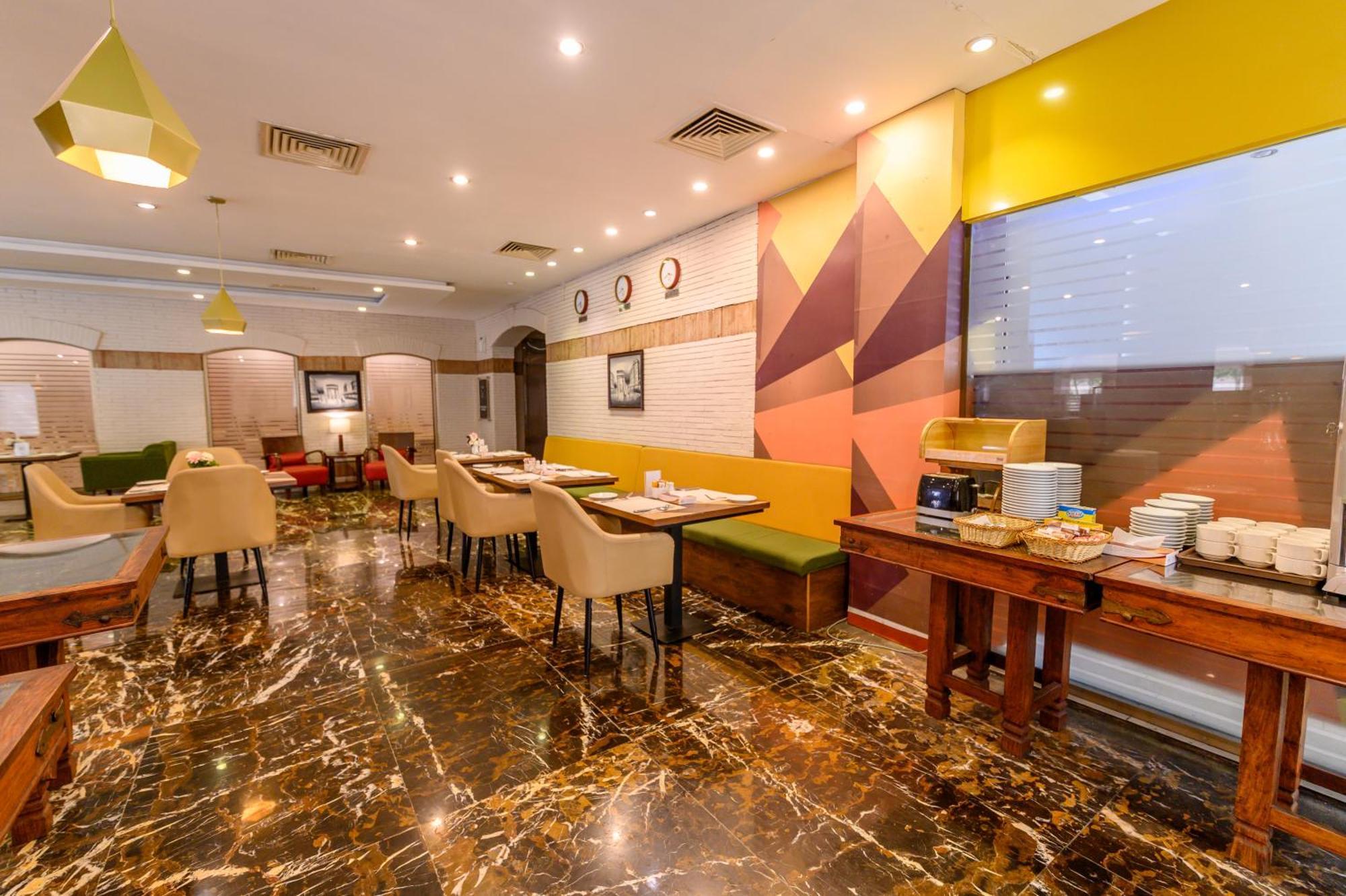 Hotel One Faisalabad Luaran gambar