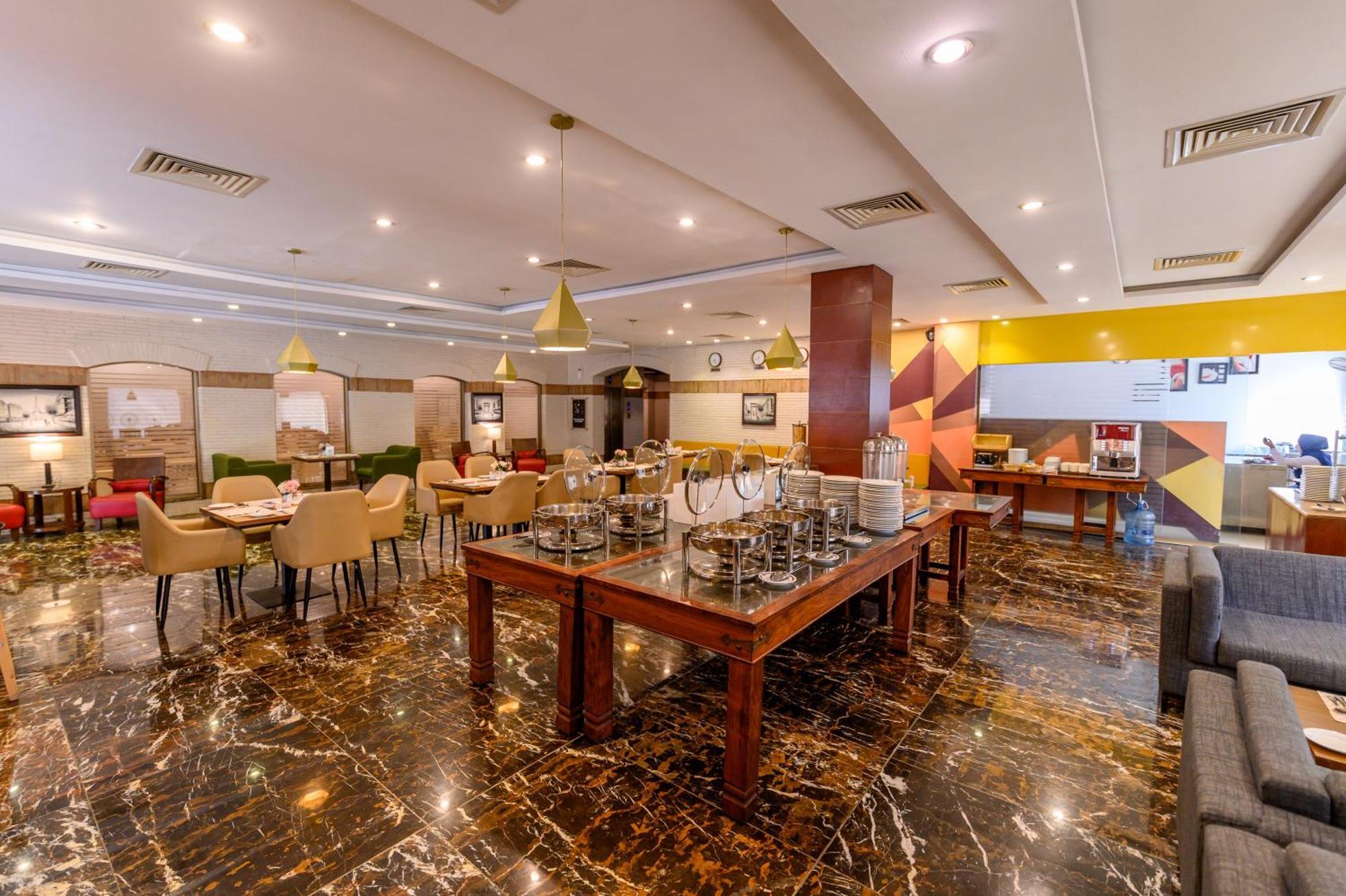 Hotel One Faisalabad Luaran gambar