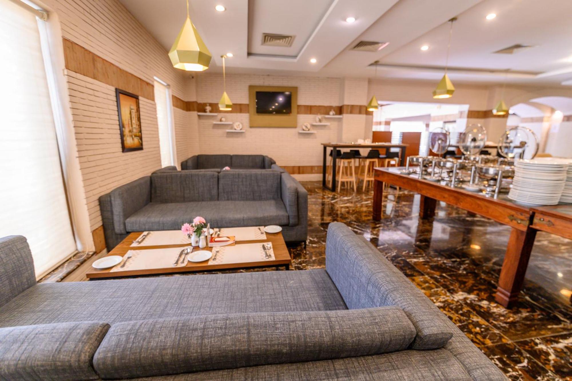 Hotel One Faisalabad Luaran gambar